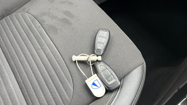 Ford Kuga 2.0 TDCi Titanium 5dr 2WD Diesel Estate